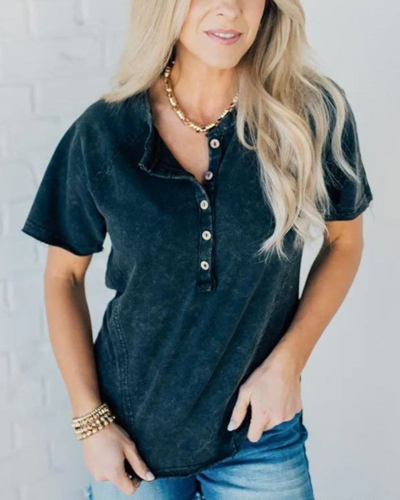 Brooke | Washed Henley Tee