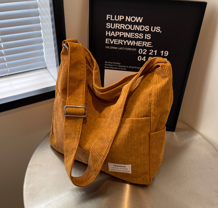 Margot | Corduroy Shoulder Bag